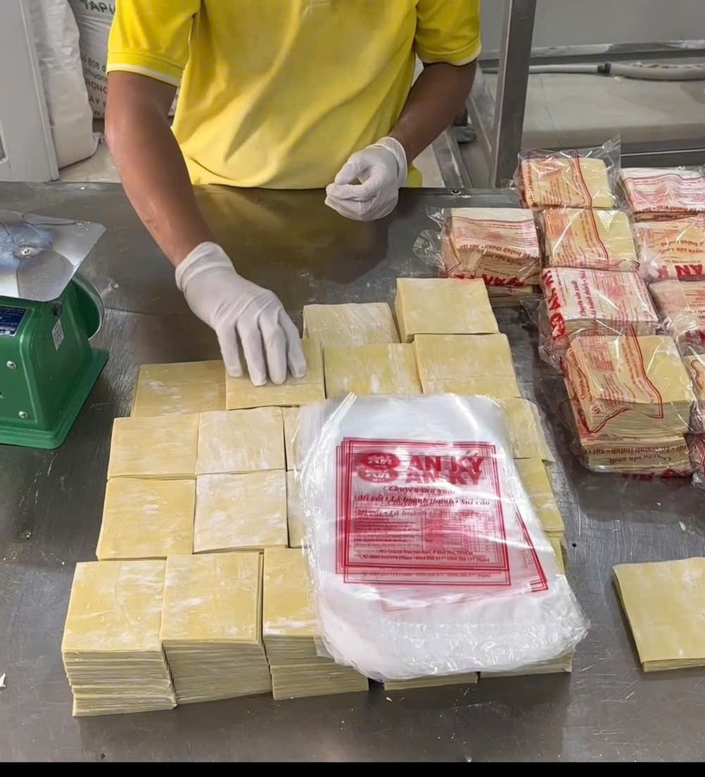 Chất lượng đảm bảo. Từng nguyên liệu được chọn lựa kỹ càng và có nguồn gốc chứng nhận rõ ràng.
